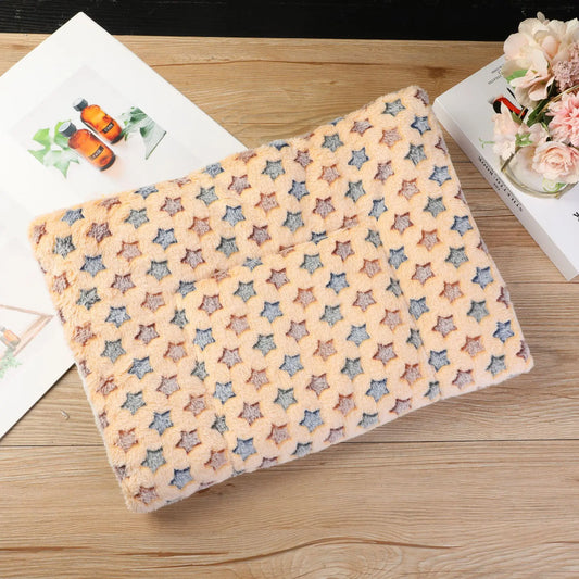 SnuggleNest Pet Bed – All-Season Plush Sofa Mat for Dogs & Cats